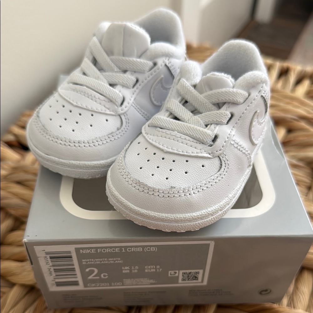 Nike White Baby Walker Shoes Classic Design